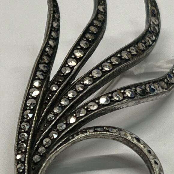 Vintage Silver Marcasite Feather Leaf Brooch Spray Pin Push-pull Trombone Clasp - Picture 3 of 6